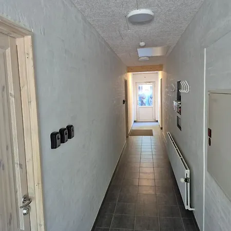 Thise Ladegaard * Manna